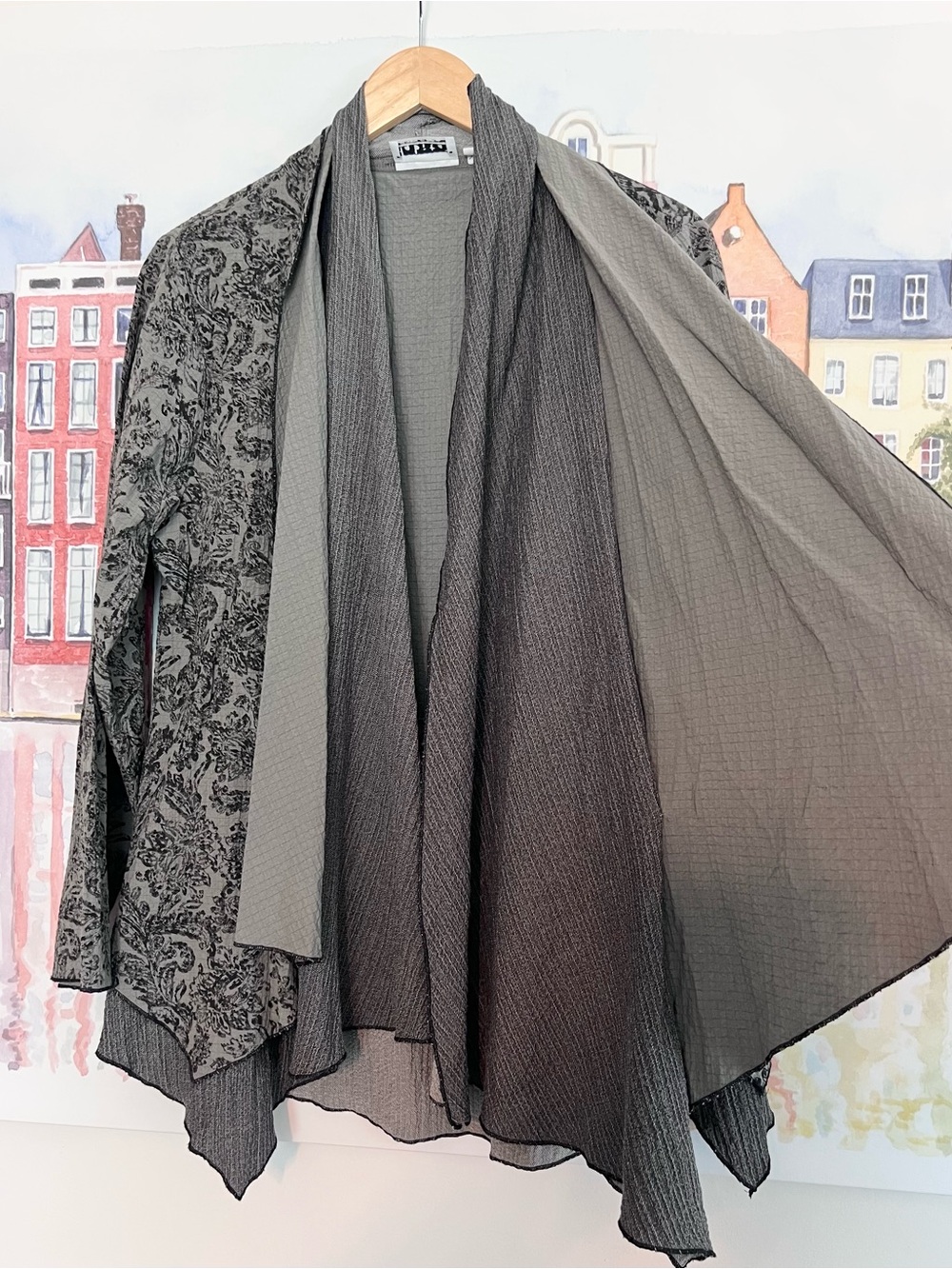 Habitat Lagenlook Multi Layer Greenish Gray/Black Crinkle Floral Jacket - Picture 4 of 12